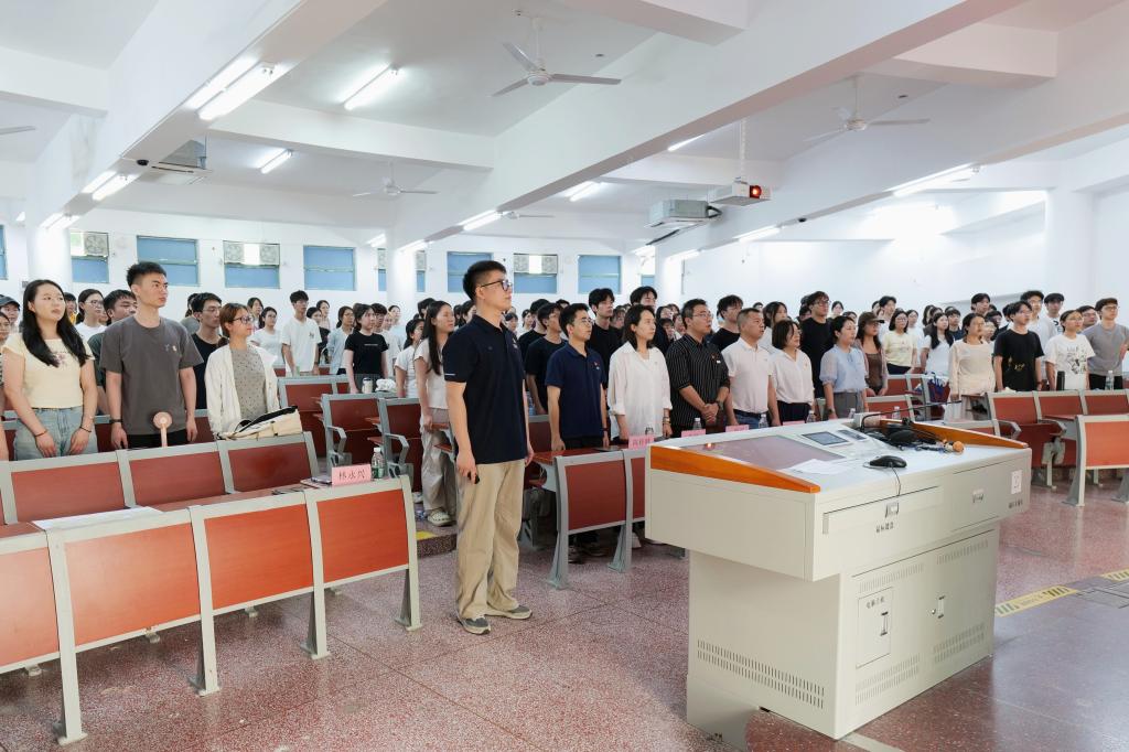 管理学院成功举办第62期入党积极分子培训班
