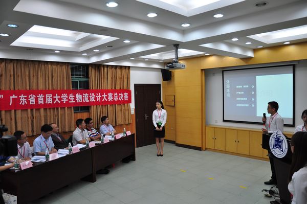 1431329234419071652.jpg C:UsersAdministratorDesktop\u7ec4委会版新闻稿(发到学院教学新闻栏)\u7ec4委会版新闻稿(发到学院教学新闻栏) 答辩赛场(A组).jpg